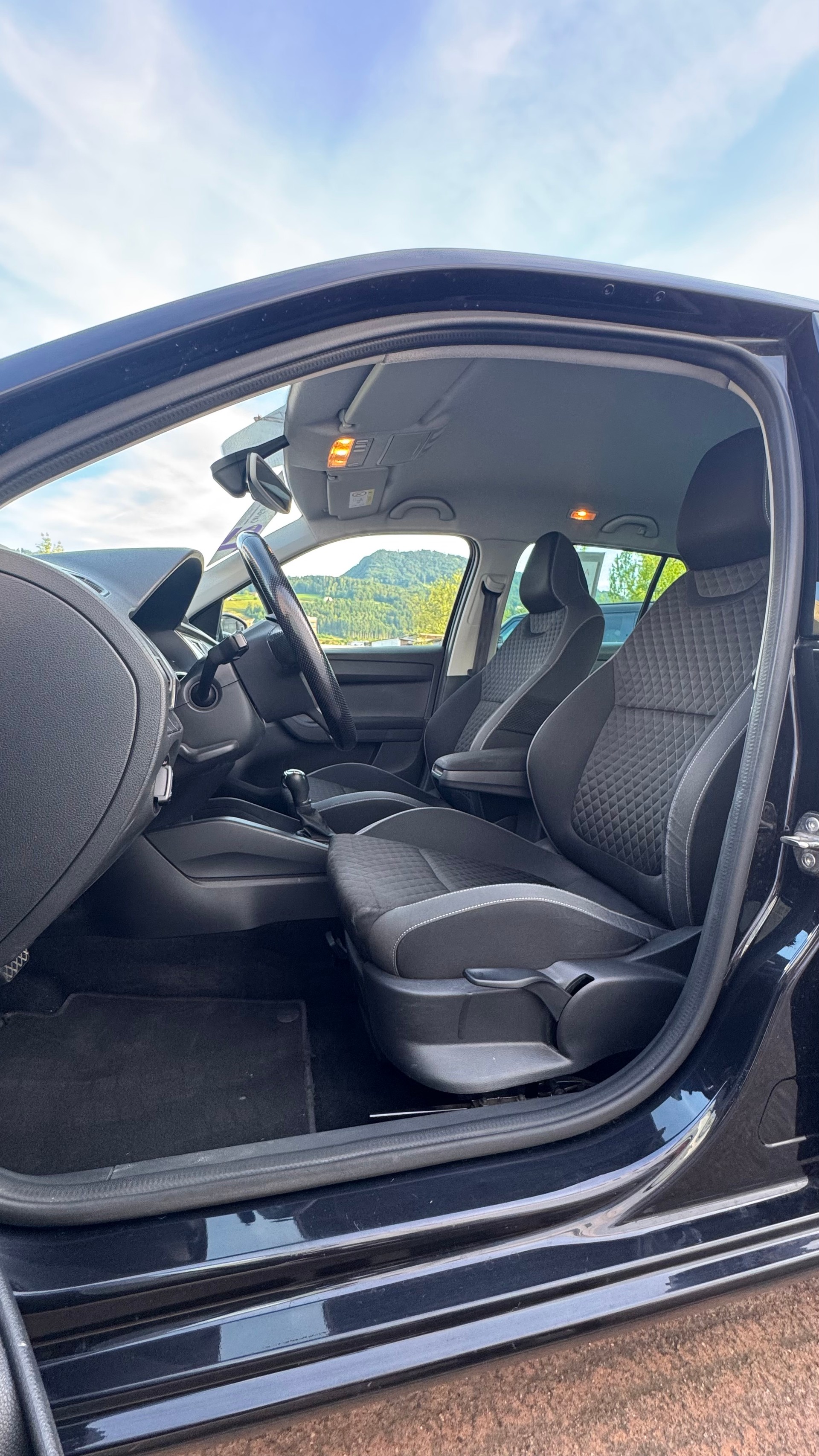 SKODA Fabia 1.2 TSI Style DSG-image-17