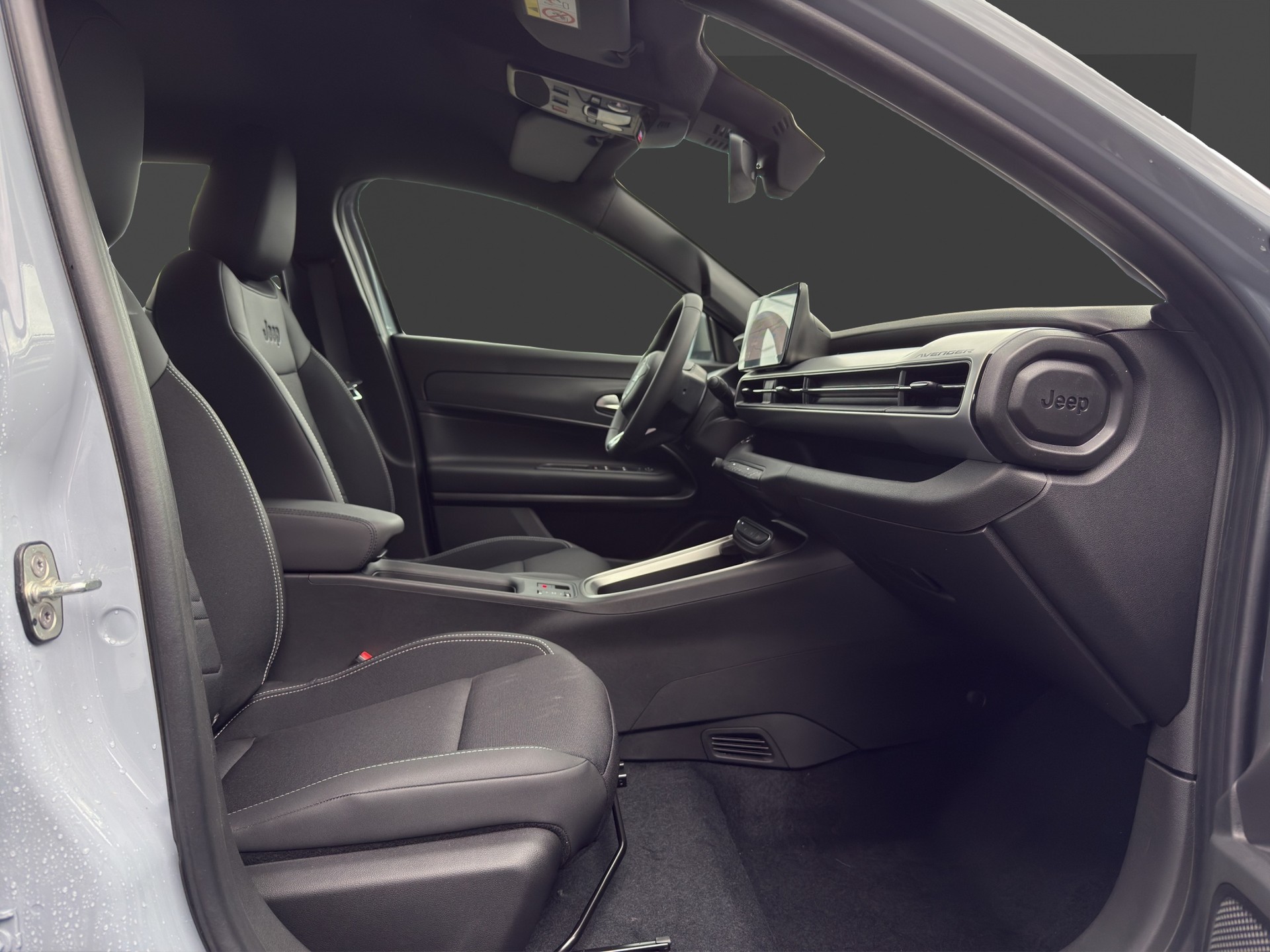 JEEP Avenger 54kWh Altitude-image-13