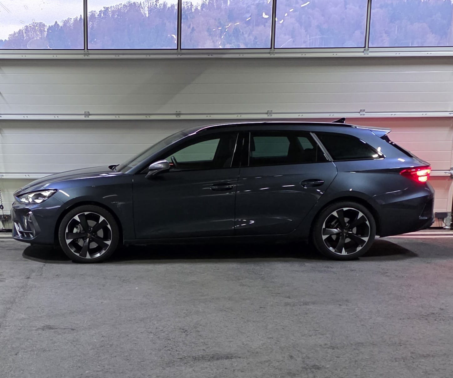 CUPRA LEON ST 2.0 TDI DSG *LaneAssist/ACC*Lenkradheizung*Ambientebeleuchtung*-showroom-element-1