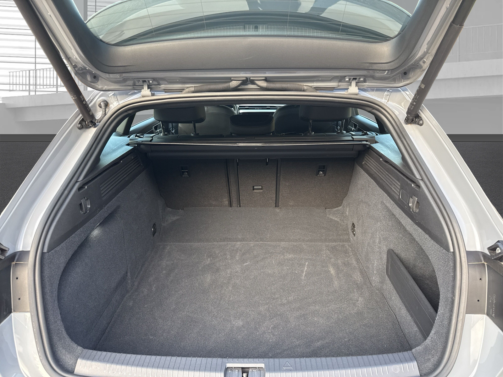 VW Arteon SB 2.0 TSI R 4Motion DSG-image-15