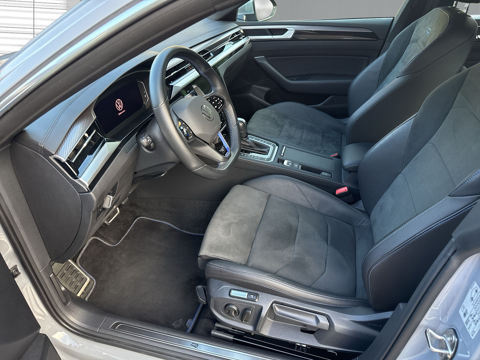 VW Arteon SB 2.0 TSI R 4Motion DSG-image-9