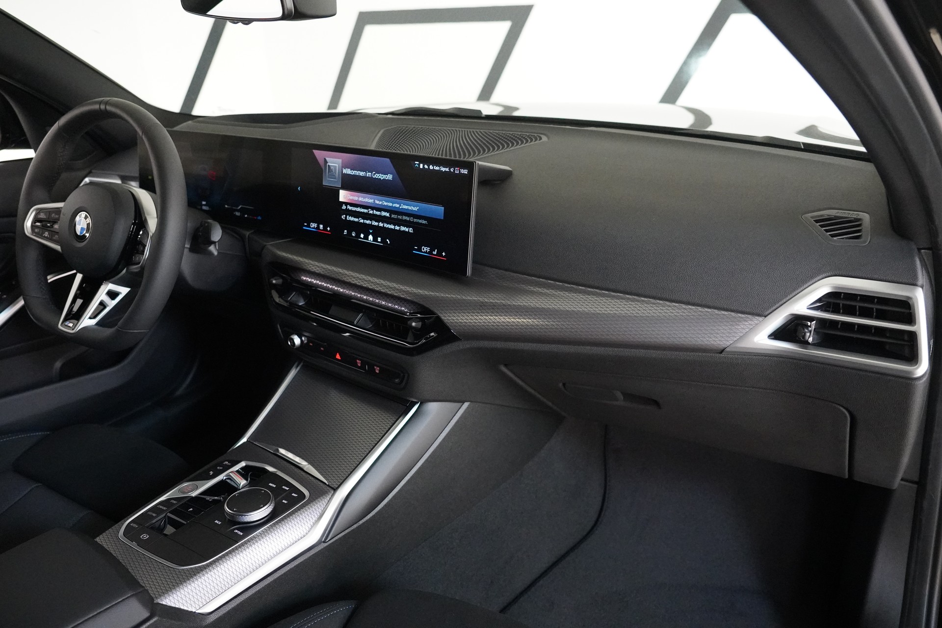 BMW 320d xDrive 48V Steptronic M Sport-image-16