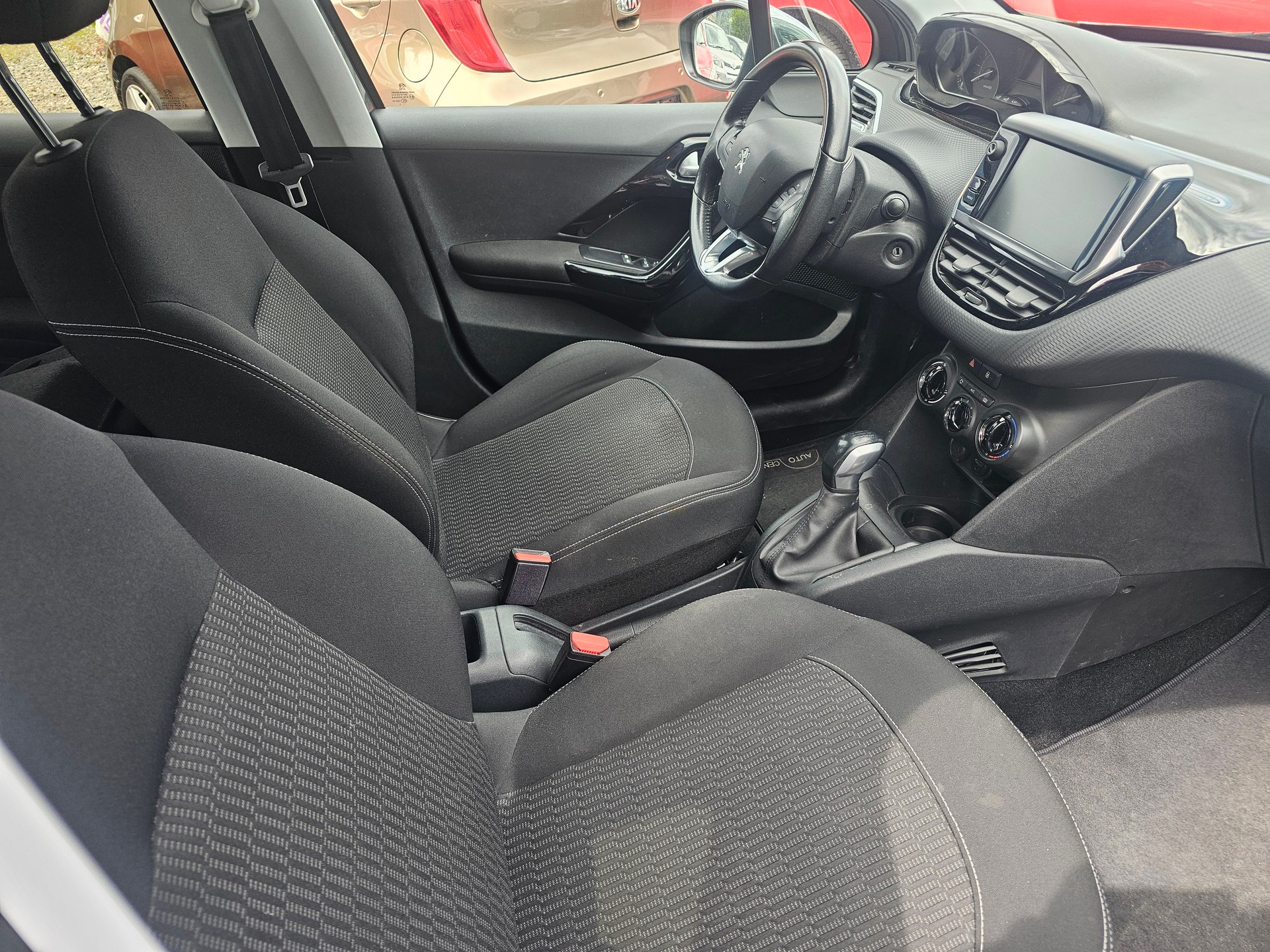 PEUGEOT 208 1.2 PureTech Access-image-2