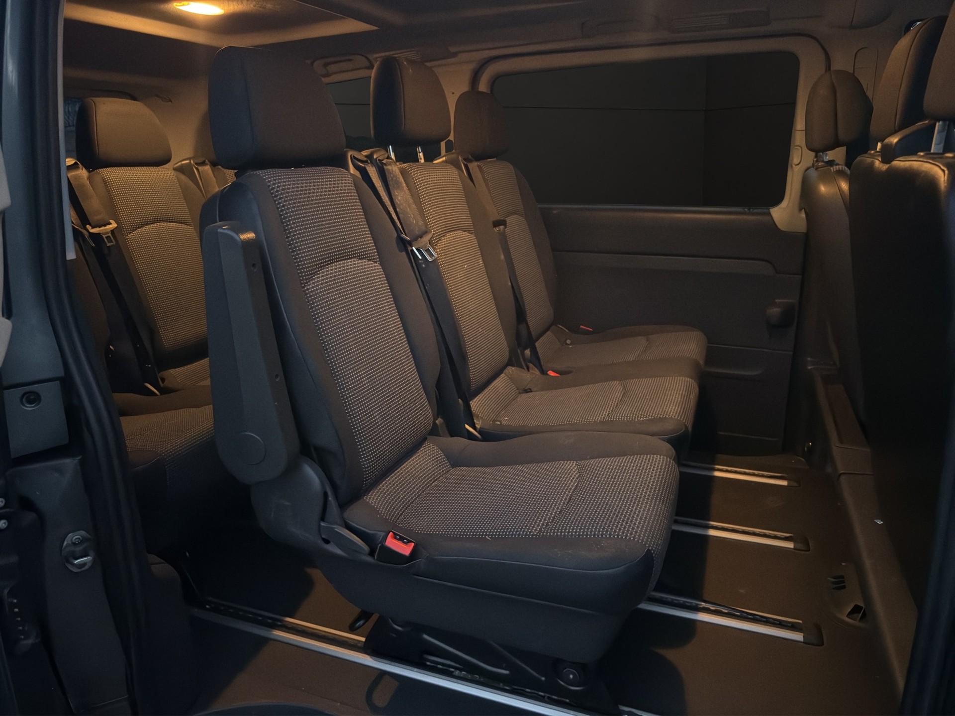 MERCEDES-BENZ Vito 116 CDI Blue Efficiency L 4Matic A 9Plätzer-image-8