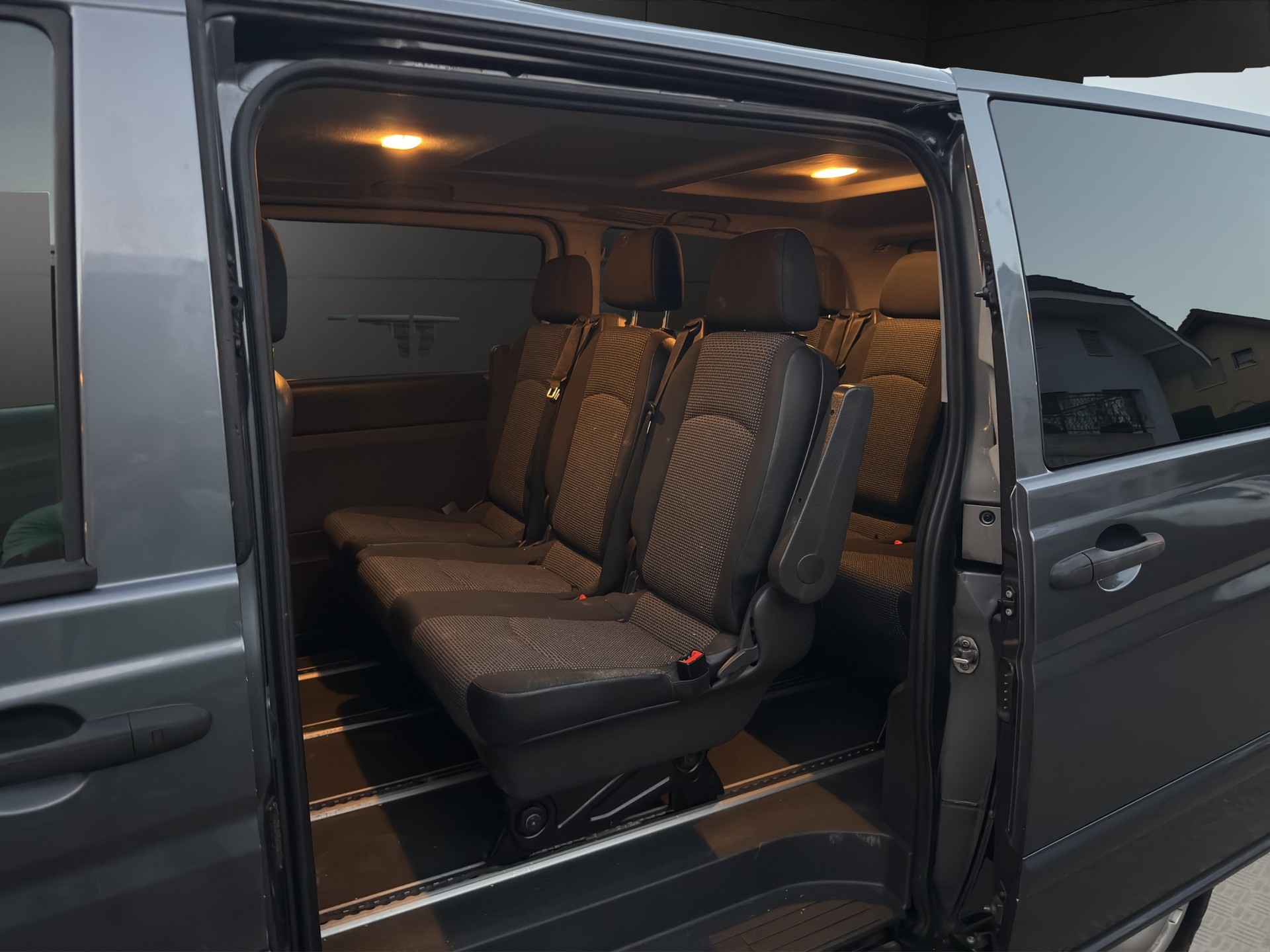 MERCEDES-BENZ Vito 116 CDI Blue Efficiency L 4Matic A 9Plätzer-image-10