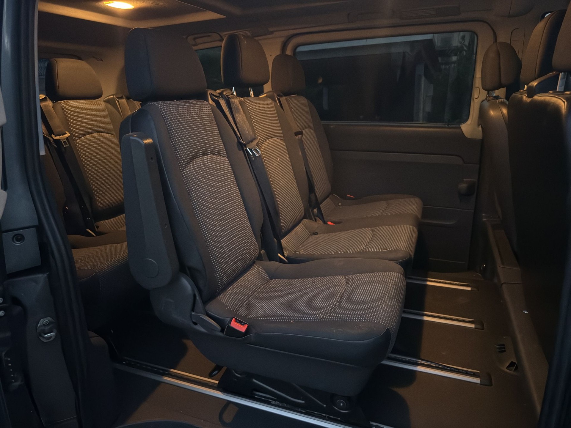 MERCEDES-BENZ Vito 116 CDI Blue Efficiency L 4Matic A 9Plätzer-image-15