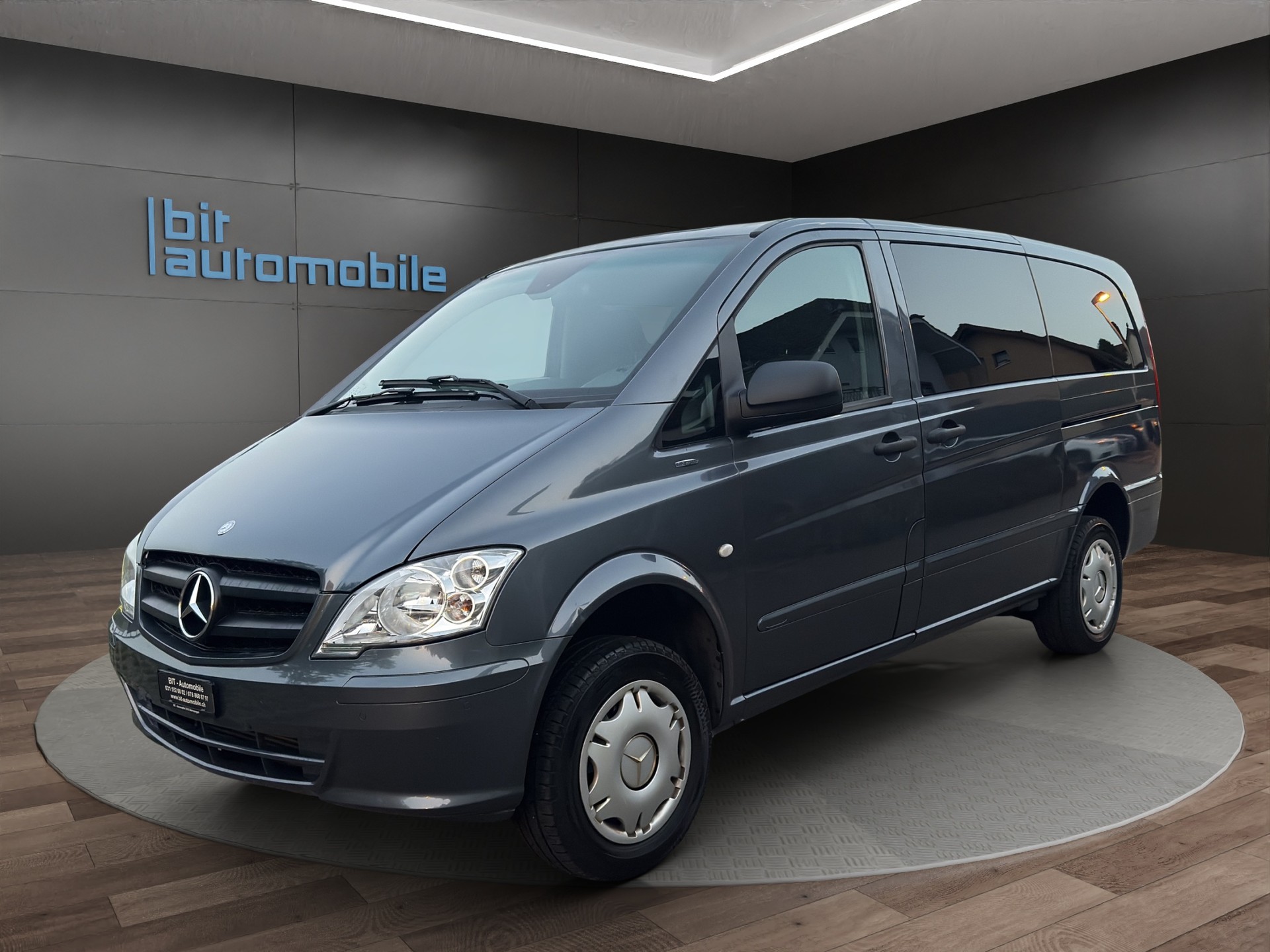 MERCEDES-BENZ Vito 116 CDI Blue Efficiency L 4Matic A 9Plätzer-image-0