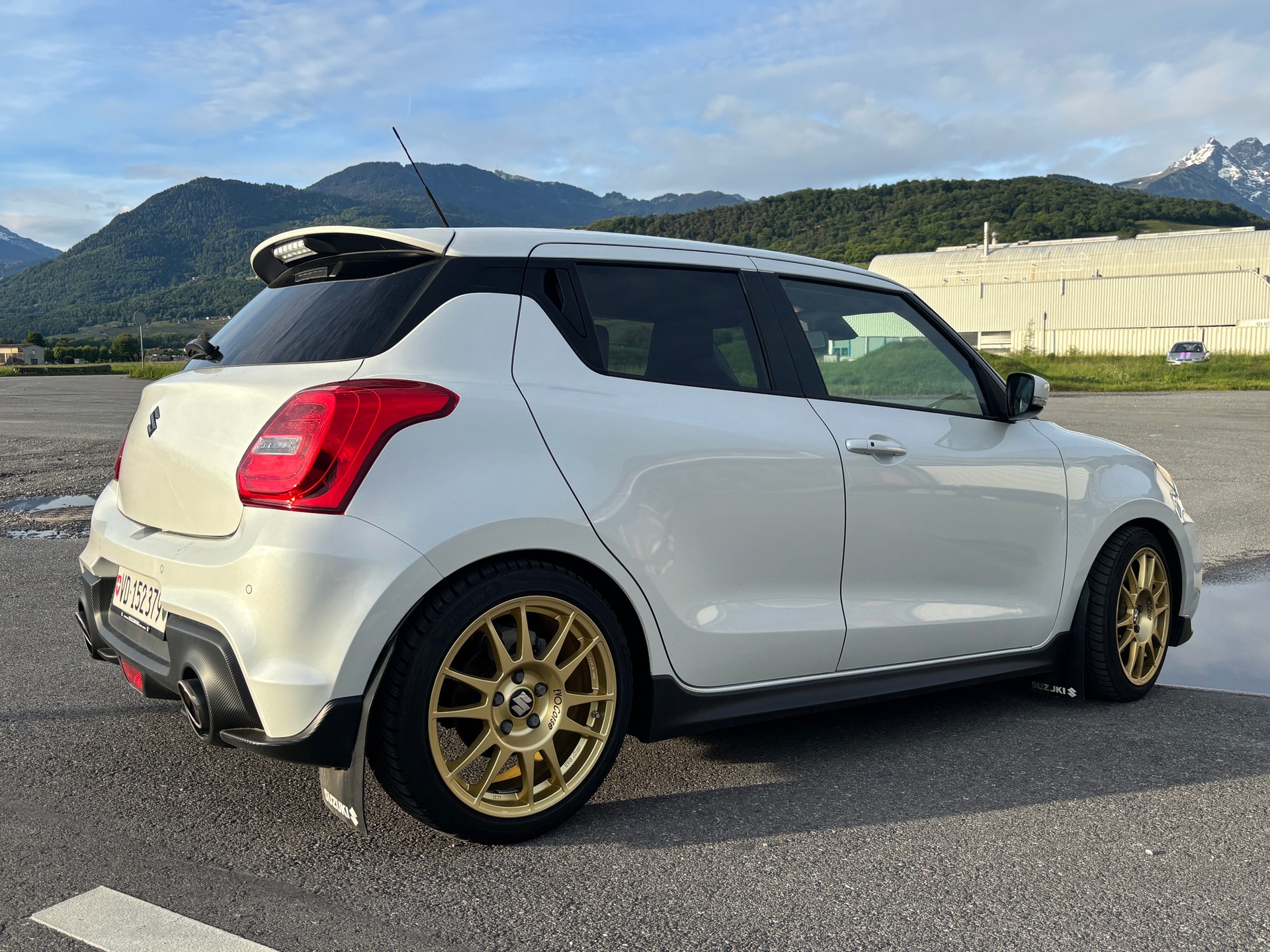 SUZUKI Swift Sport 1.4i 16V Compact Top Hybrid-image-4