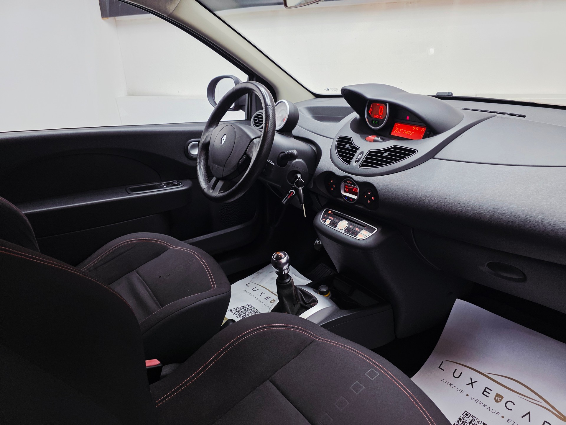 RENAULT Twingo 1.6 16V RS (Sport)*FRISCH MFK UND SERVICE*NEUE SOMMERREIFEN*8 FACH RÄDER*-image-12