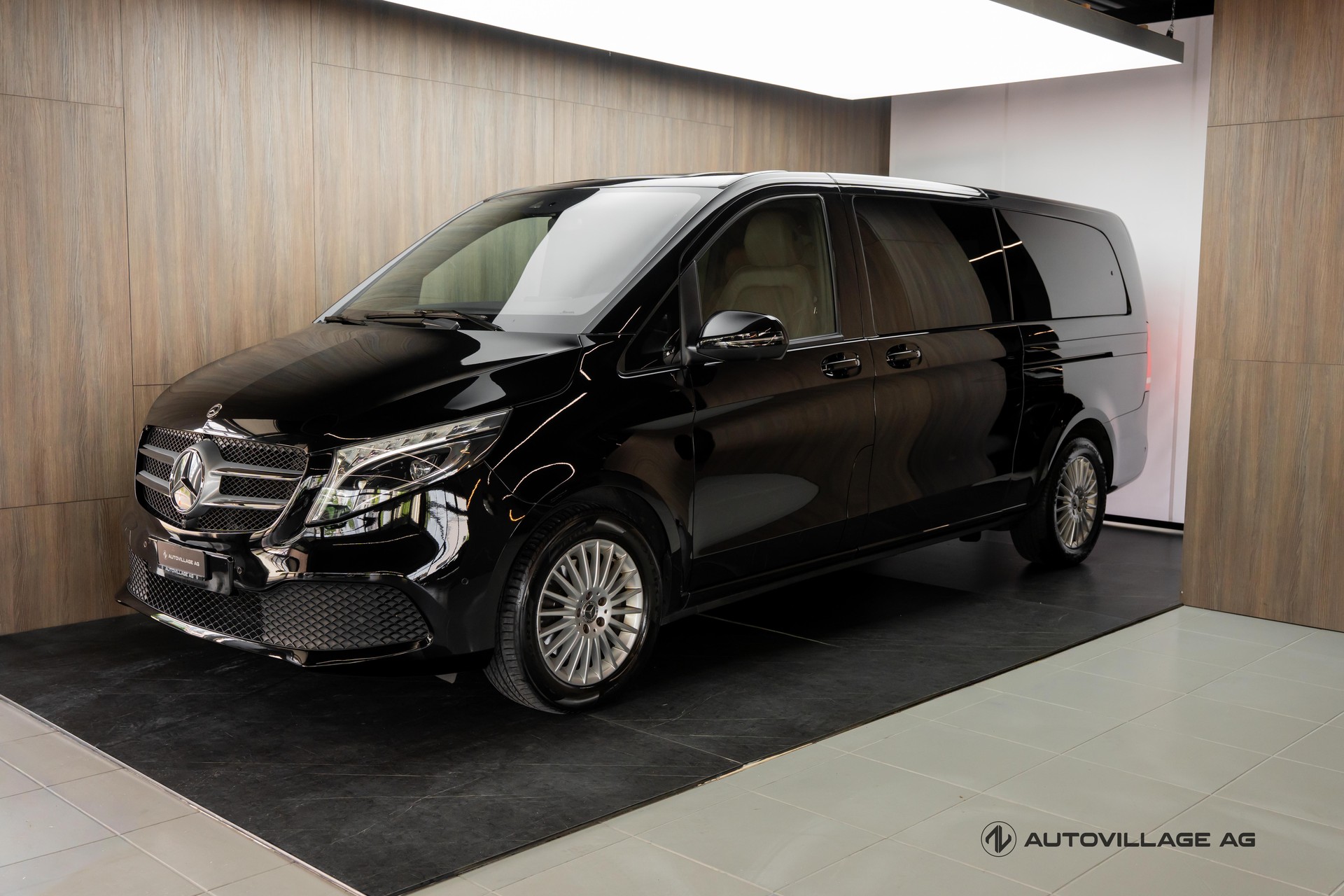 MERCEDES-BENZ V 250 d extralang Avantgarde 4Matic 9G-Tronic-image-0