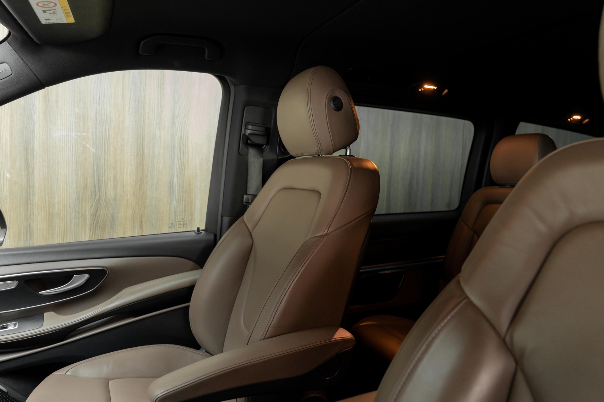 MERCEDES-BENZ V 250 d extralang Avantgarde 4Matic 9G-Tronic-image-6