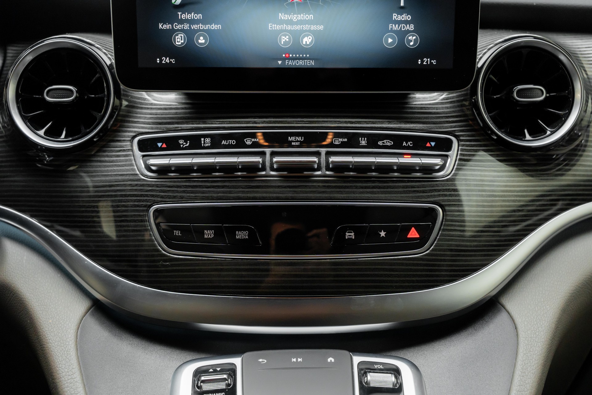 MERCEDES-BENZ V 250 d extralang Avantgarde 4Matic 9G-Tronic-image-12