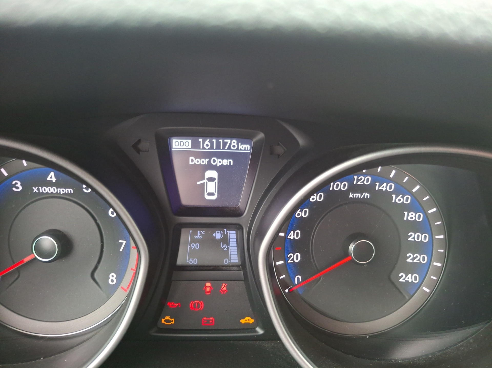 HYUNDAI i30 1.4 Comfort-image-6