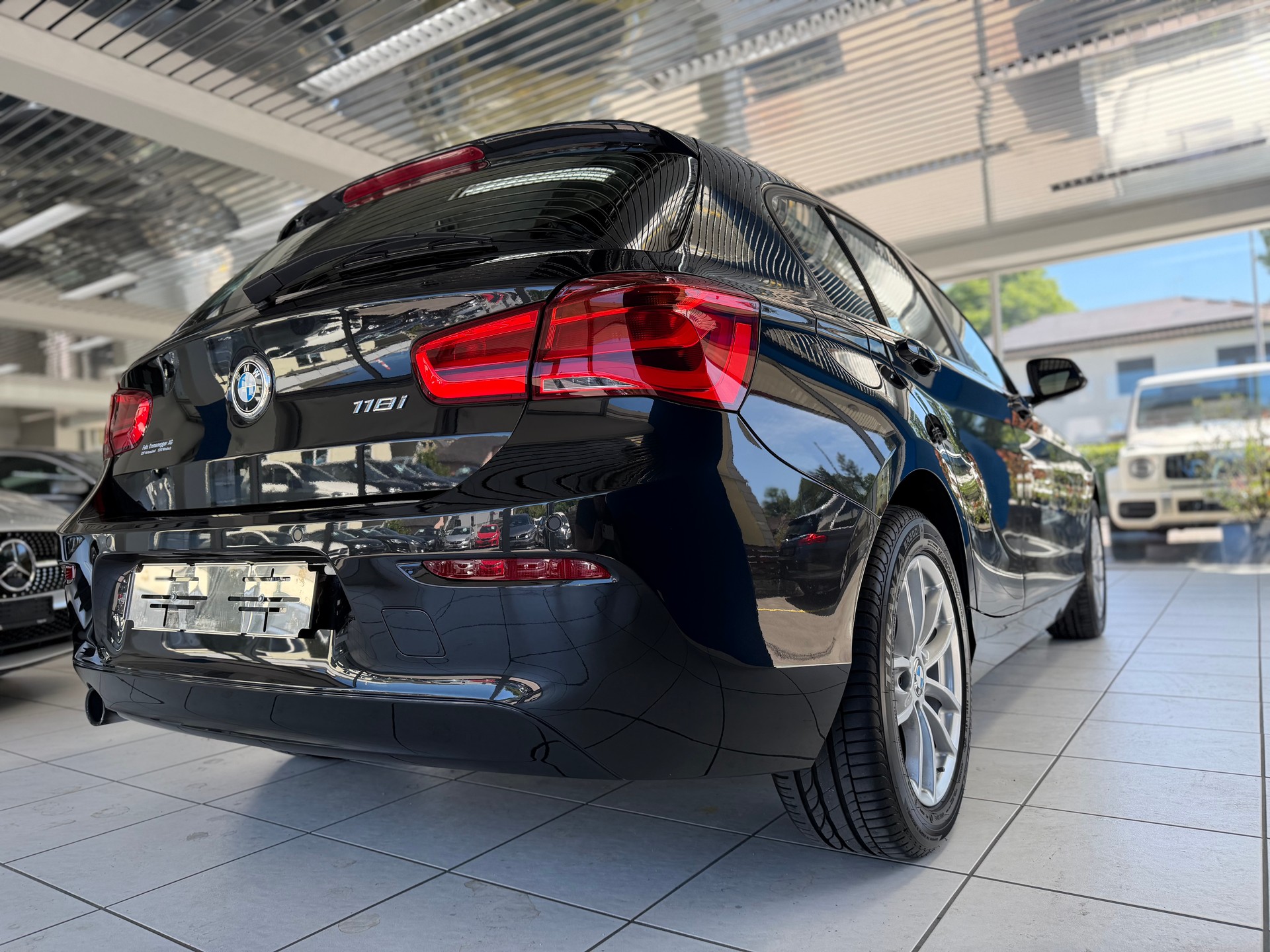 BMW 118i Steptronic-image-5