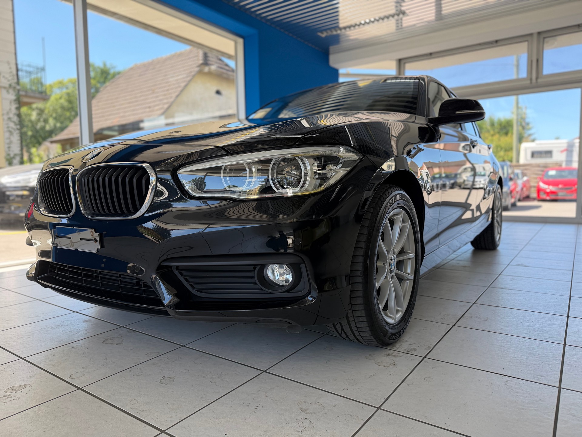 BMW 118i Steptronic-image-1