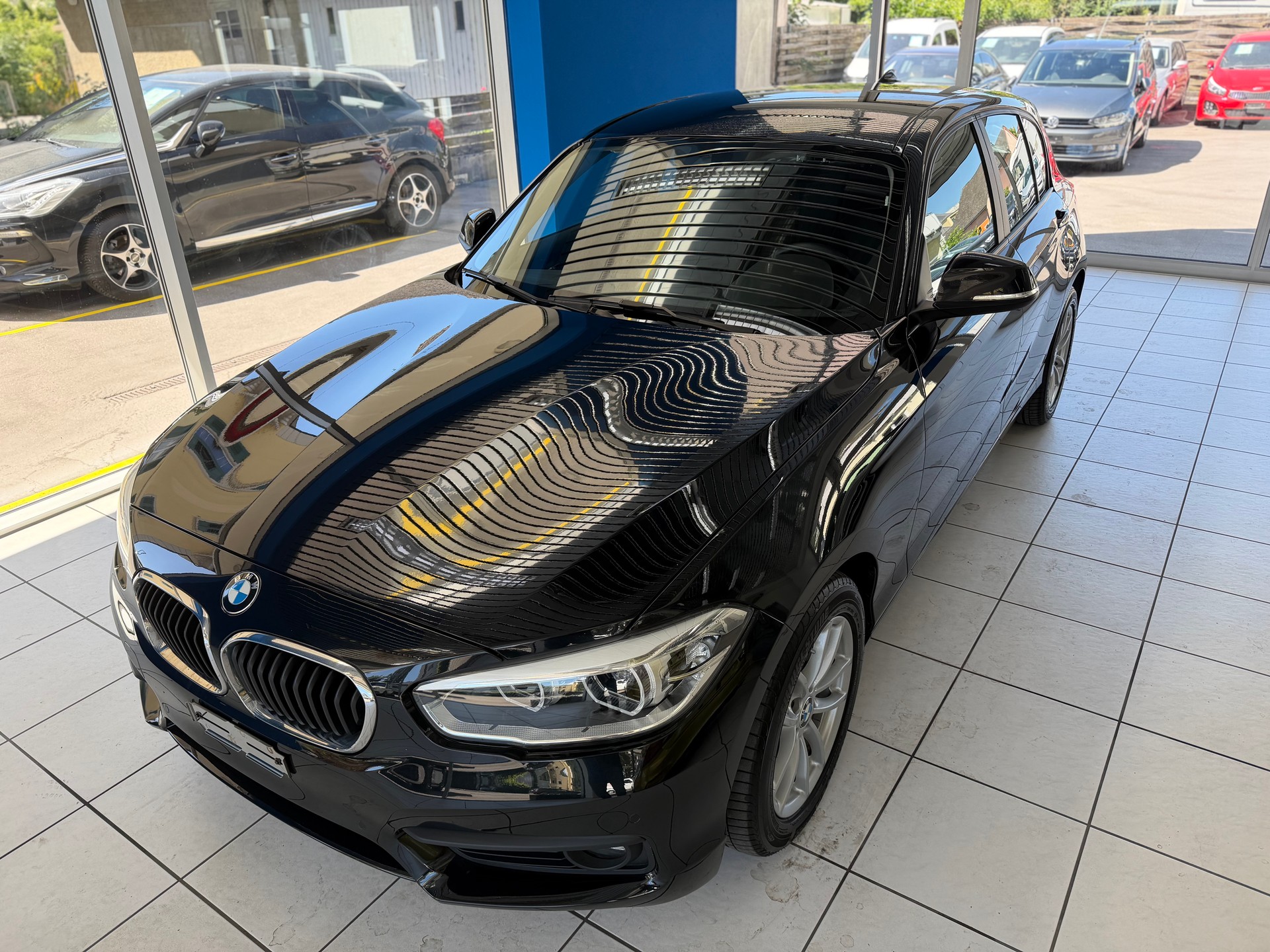 BMW 118i Steptronic-image-0