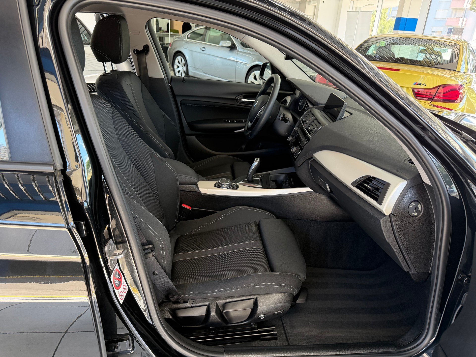 BMW 118i Steptronic-image-16
