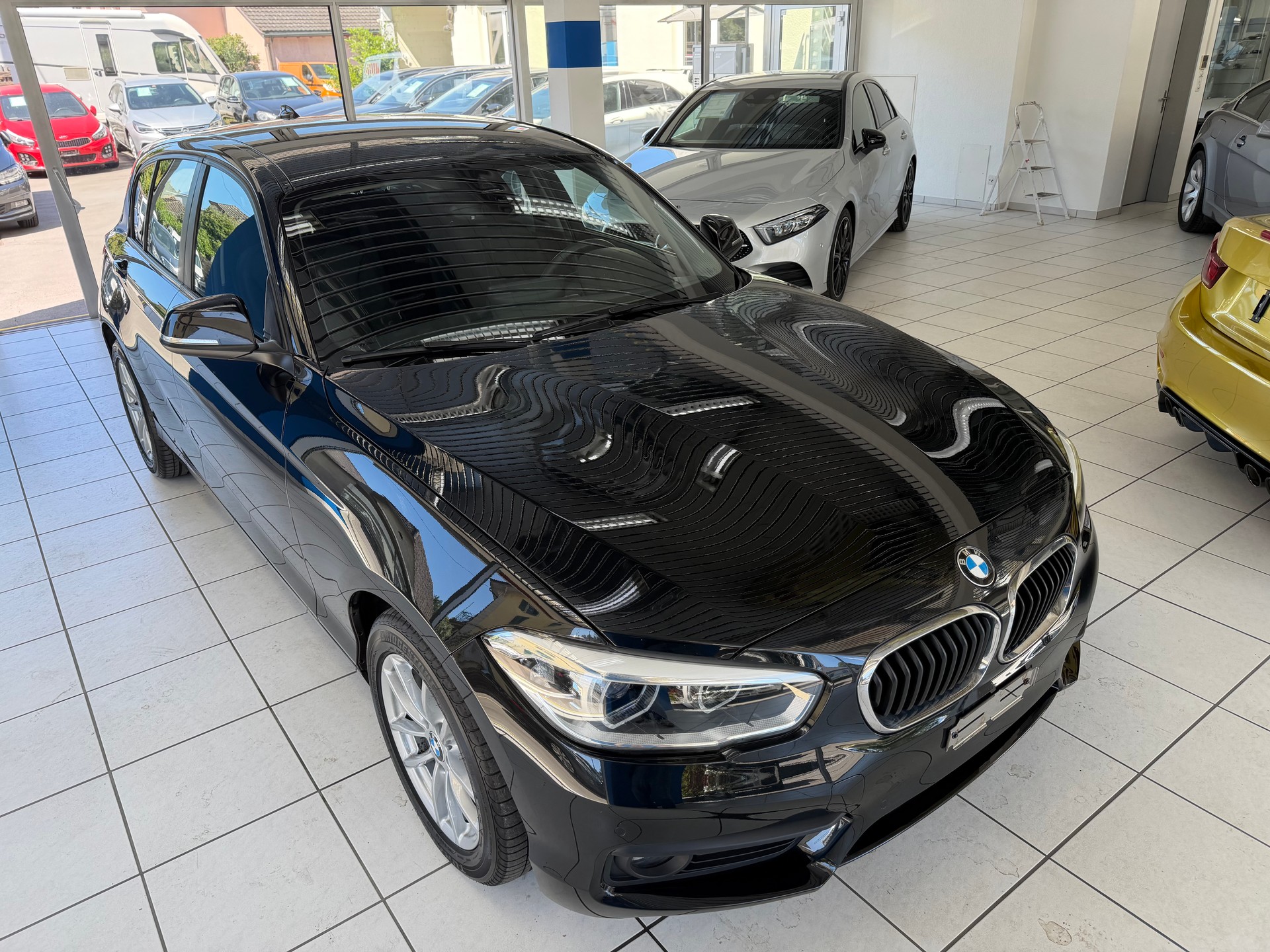 BMW 118i Steptronic-image-2