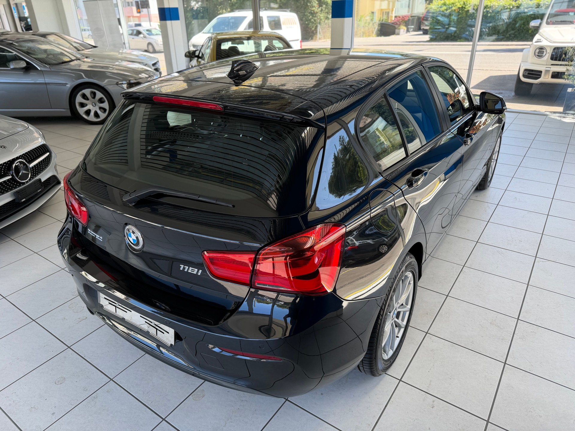 BMW 118i Steptronic-image-4