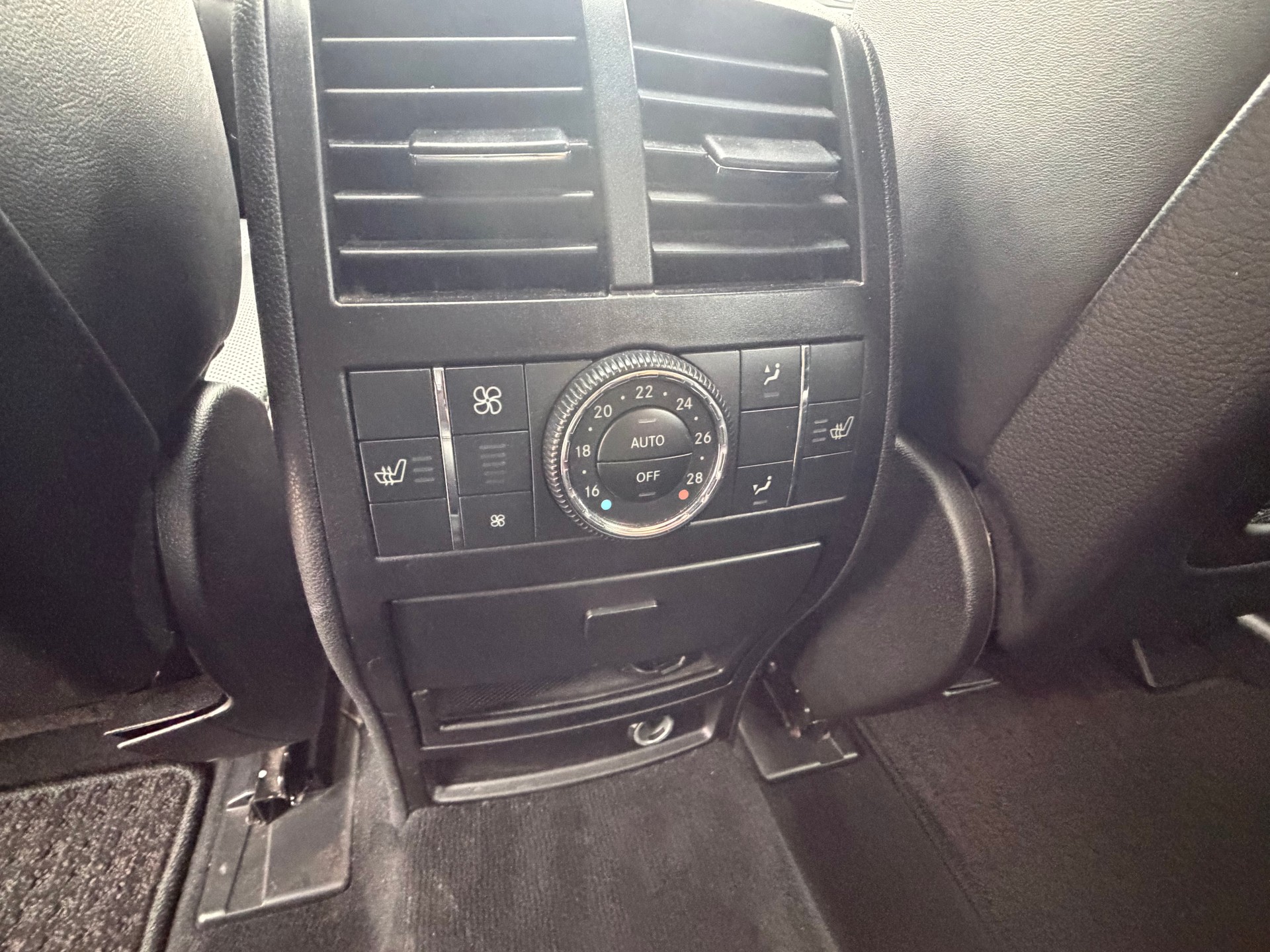 MERCEDES-BENZ GL 500 4Matic 7G-Tronic-image-9