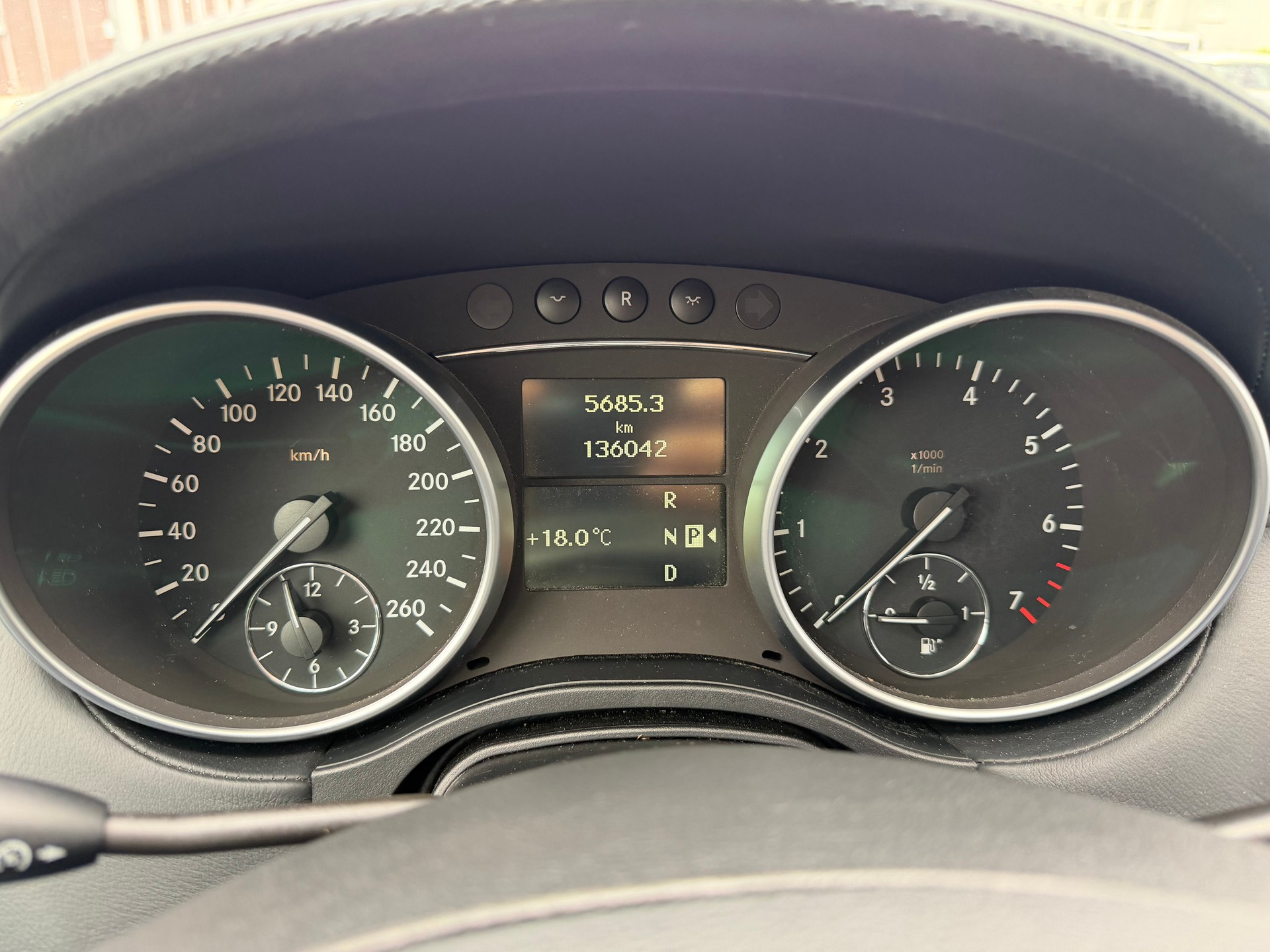 MERCEDES-BENZ GL 500 4Matic 7G-Tronic-image-13