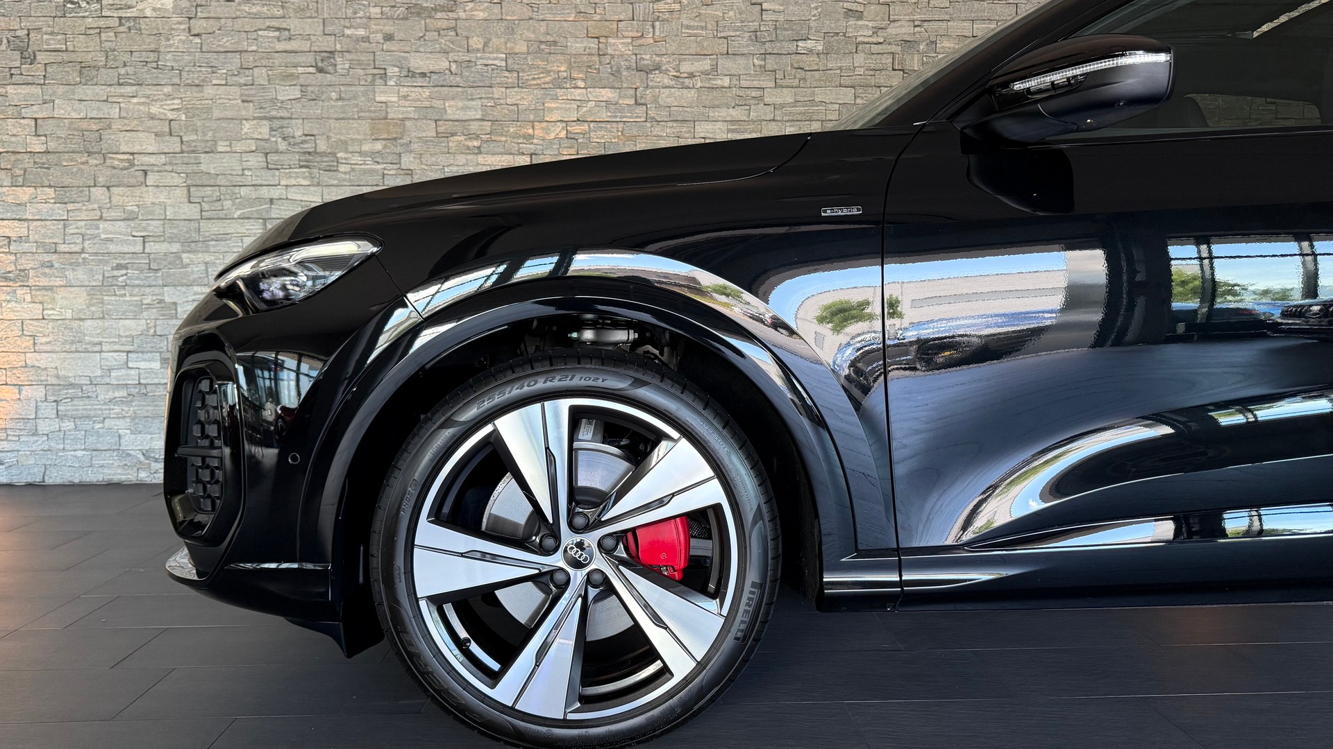 AUDI Q5 e-hybrid quattro 270 kW 367PS S-tronic S-Line Schweizer-Fahrzeug-image-11