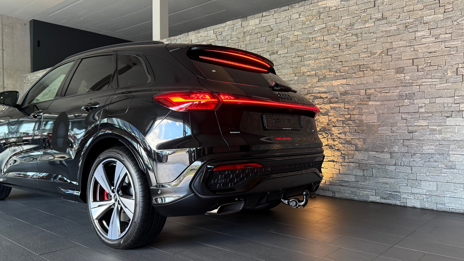 AUDI Q5 e-hybrid quattro 270 kW 367PS S-tronic S-Line Schweizer-Fahrzeug-image-10
