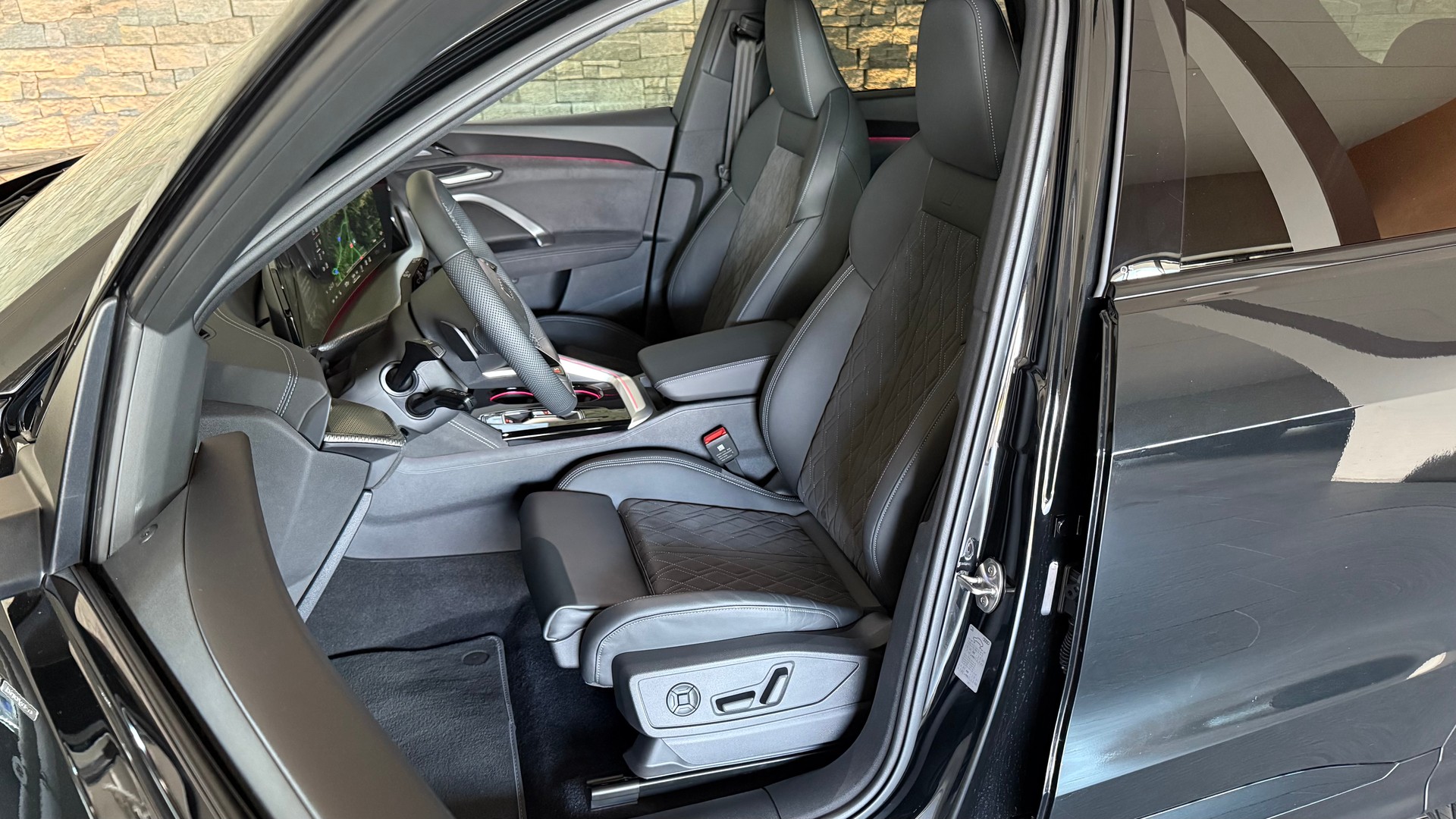 AUDI Q5 e-hybrid quattro 270 kW 367PS S-tronic S-Line Schweizer-Fahrzeug-image-13