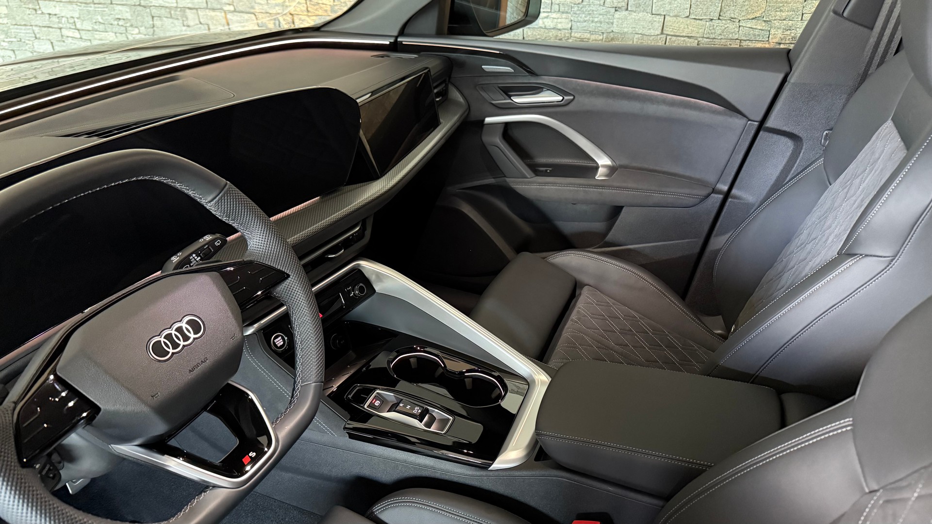 AUDI Q5 e-hybrid quattro 270 kW 367PS S-tronic S-Line Schweizer-Fahrzeug-image-20