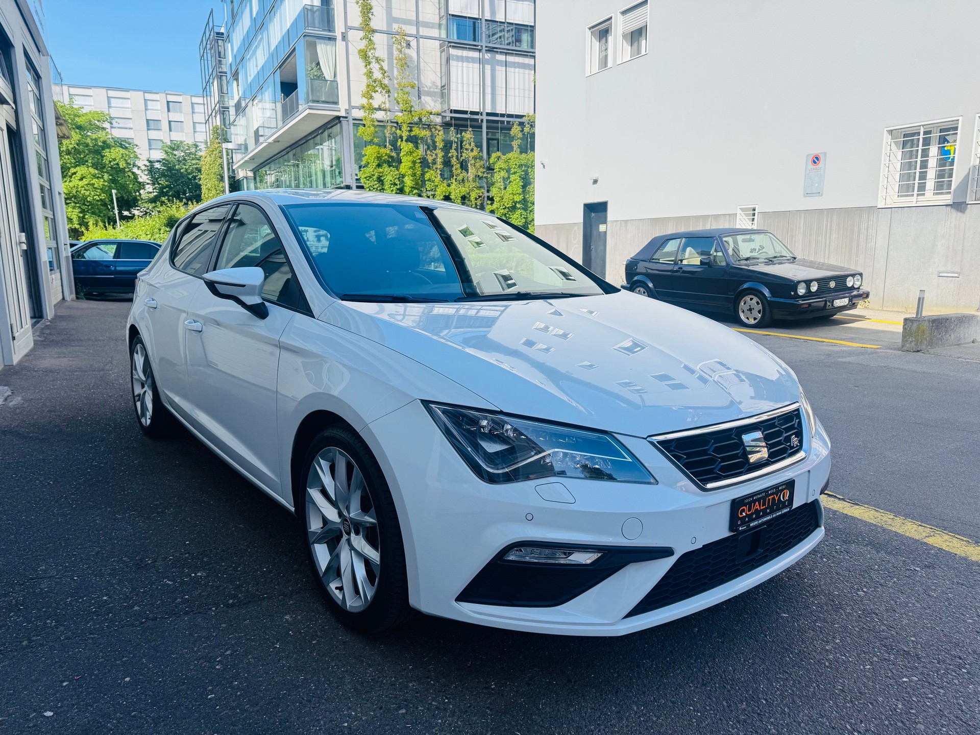 SEAT Leon 1.5 TSI EVO SWISS FR DSG-image-0