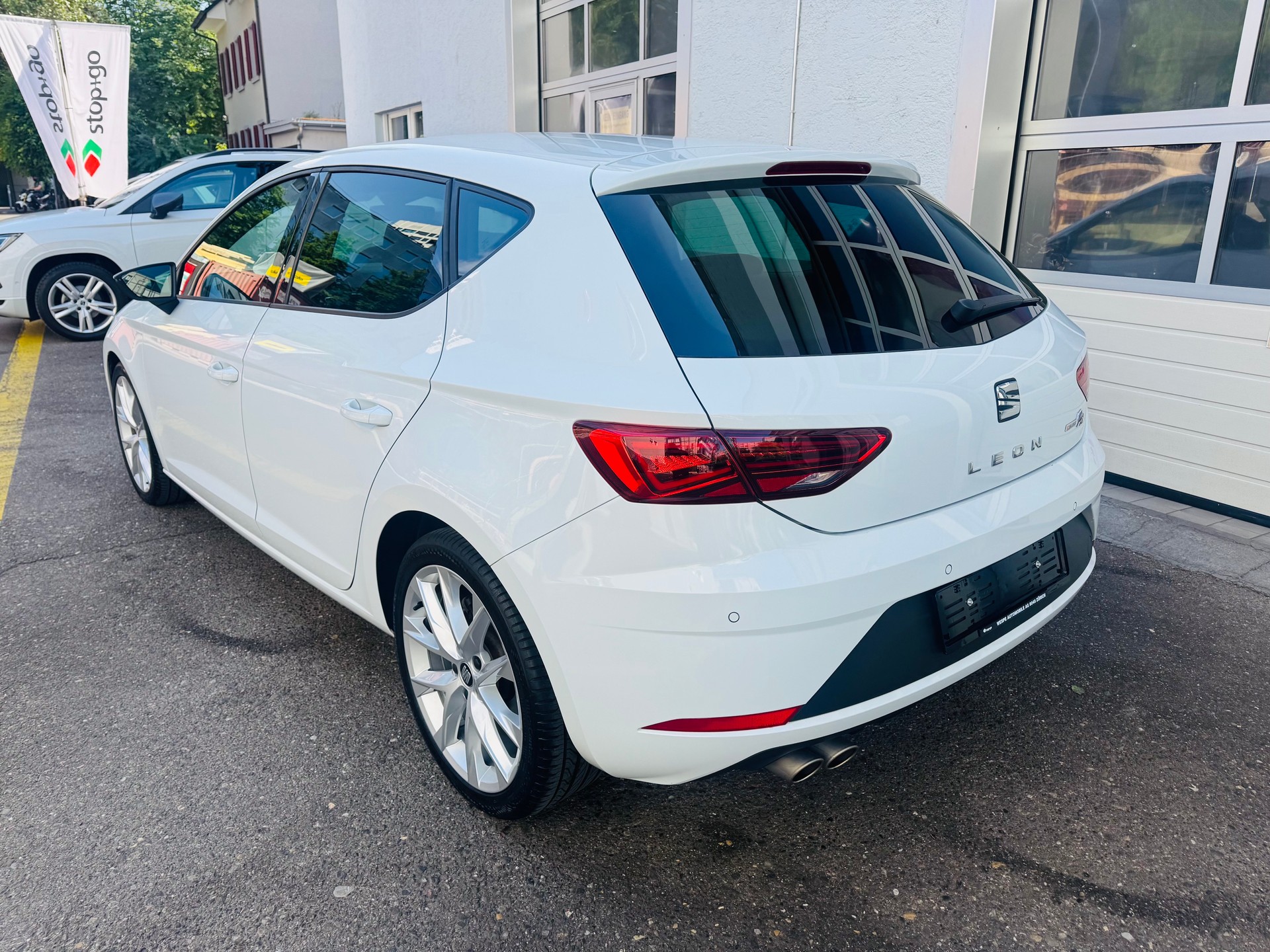 SEAT Leon 1.5 TSI EVO SWISS FR DSG-image-4