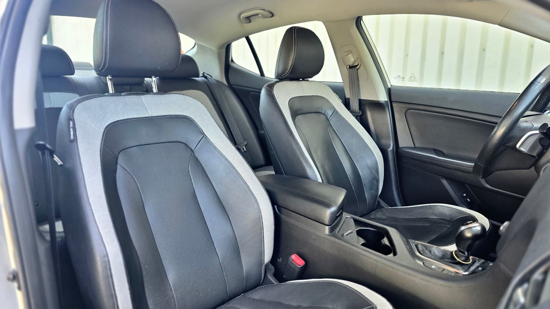 KIA Optima 1.7 CRDi Style Automatic-image-7