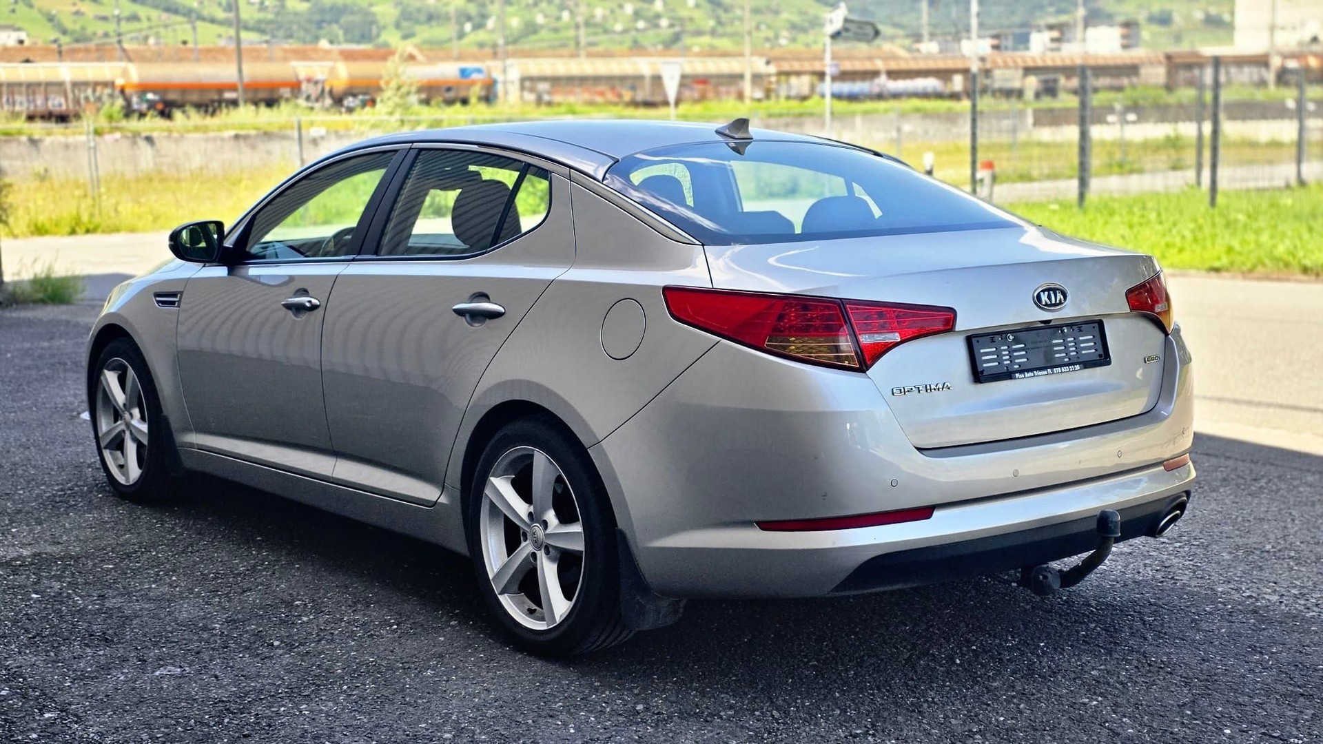 KIA Optima 1.7 CRDi Style Automatic-image-3