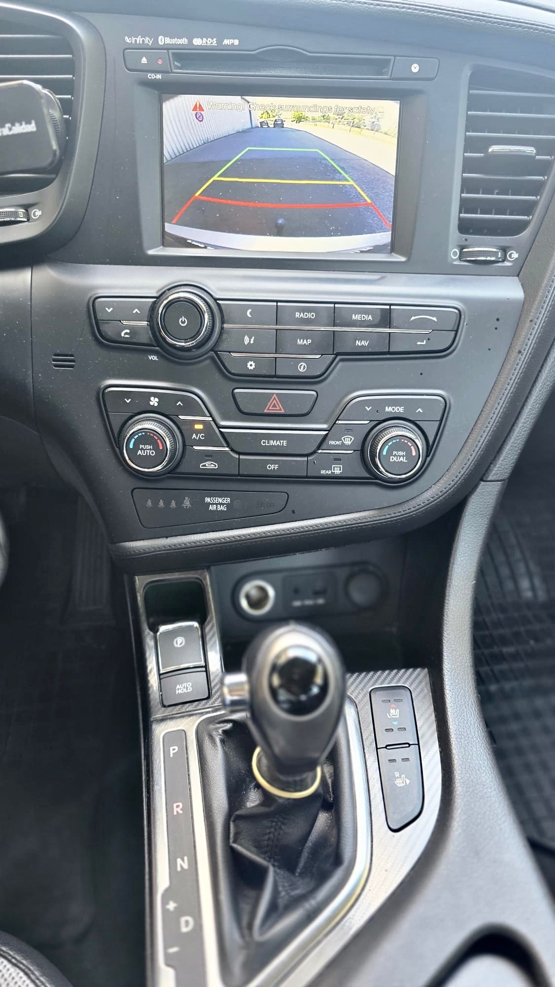 KIA Optima 1.7 CRDi Style Automatic-image-10