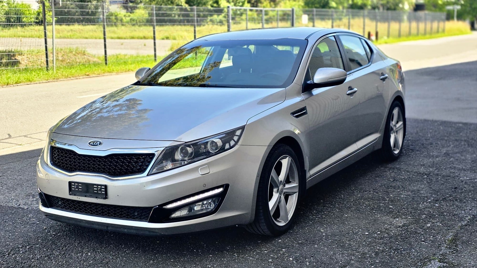 KIA Optima 1.7 CRDi Style Automatic-image-2
