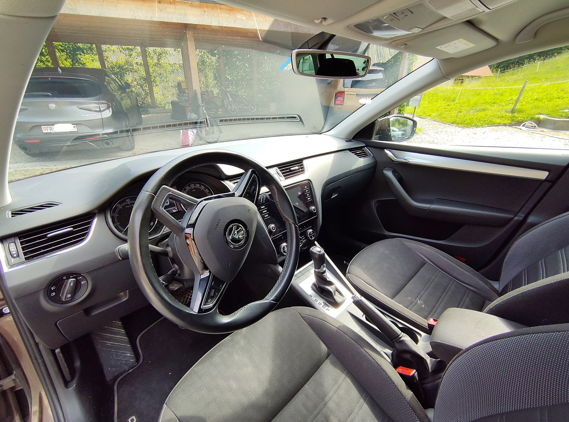 SKODA 1.5 TSI Clever DSG-image-1