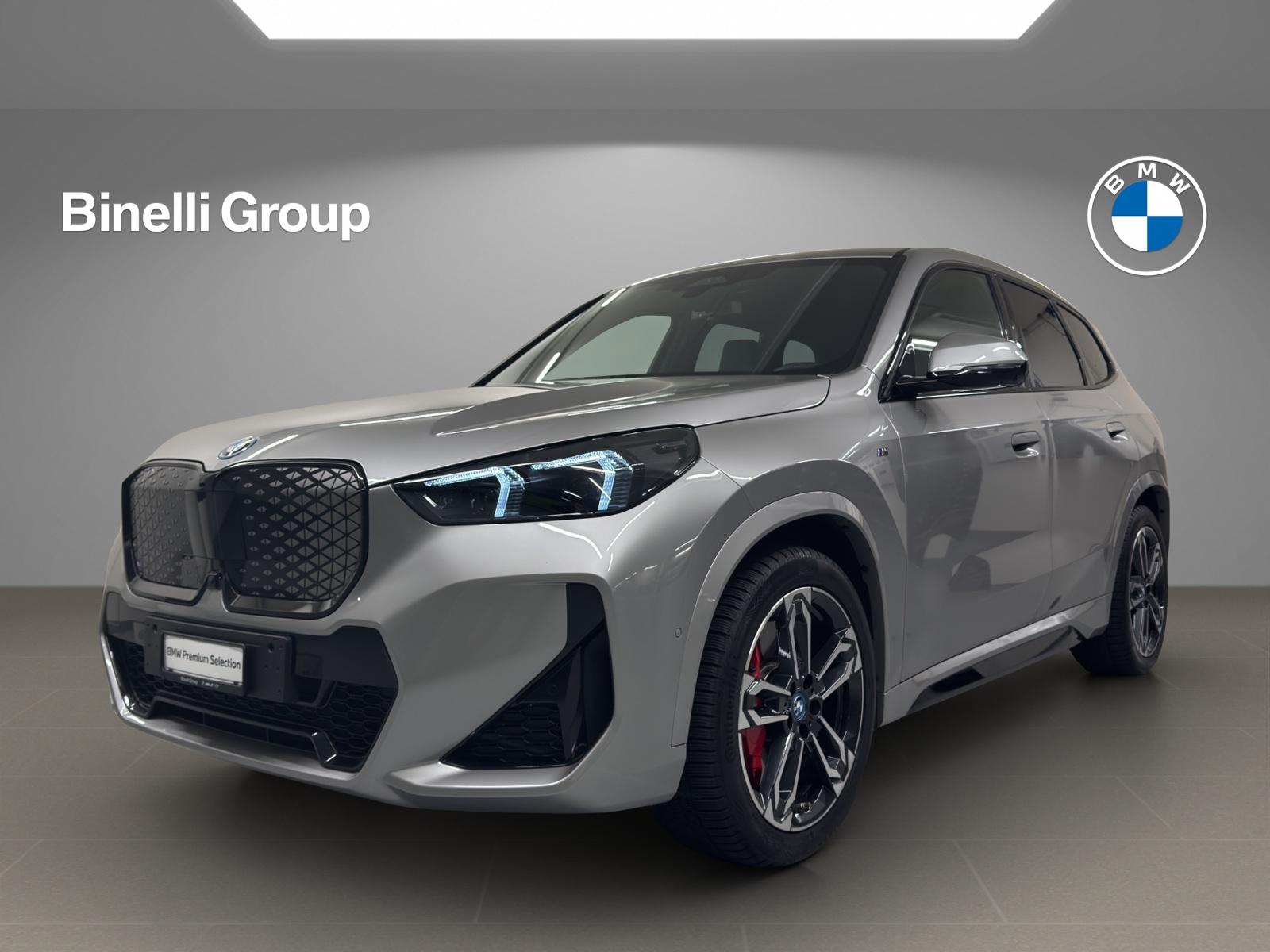 BMW iX1 30 xDrive-image-0