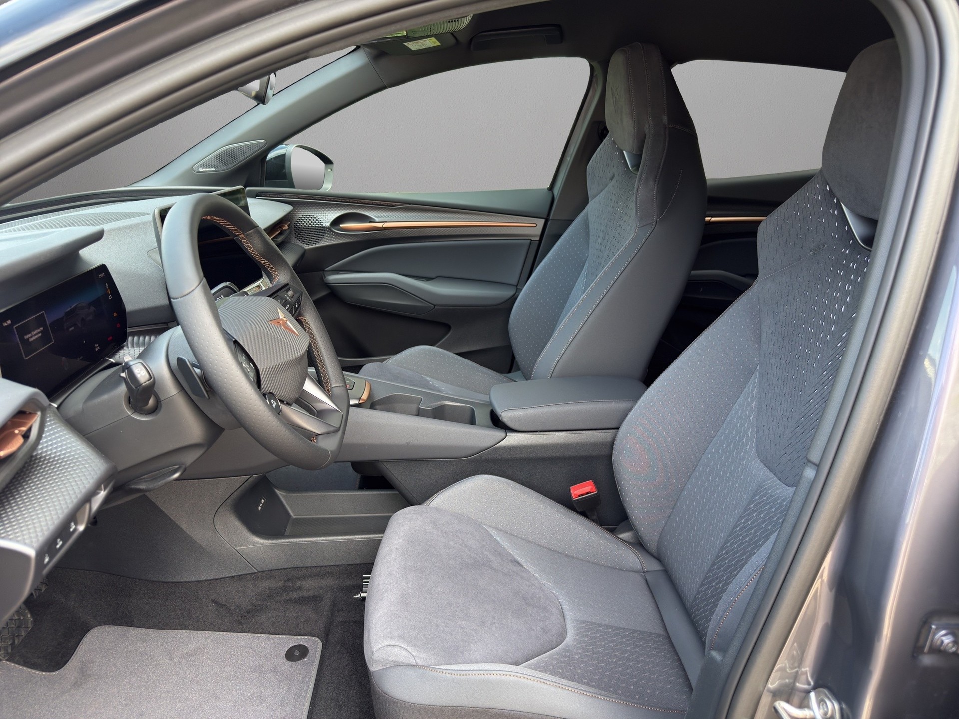 CUPRA Raval 52 kWh Dynamic+ Launch Edition-image-4