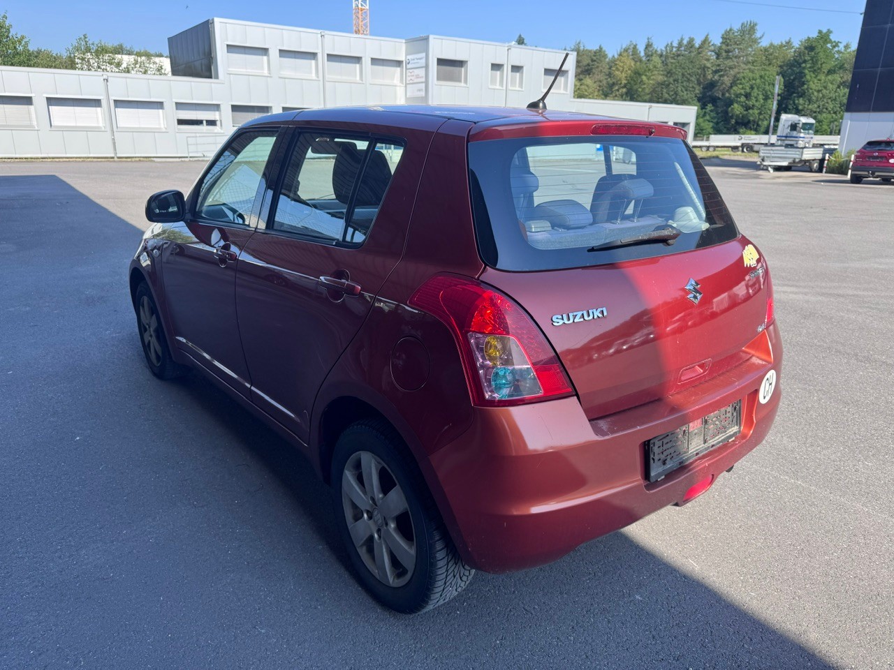 SUZUKI Swift 1.3i 16V GL 4x4-image-3