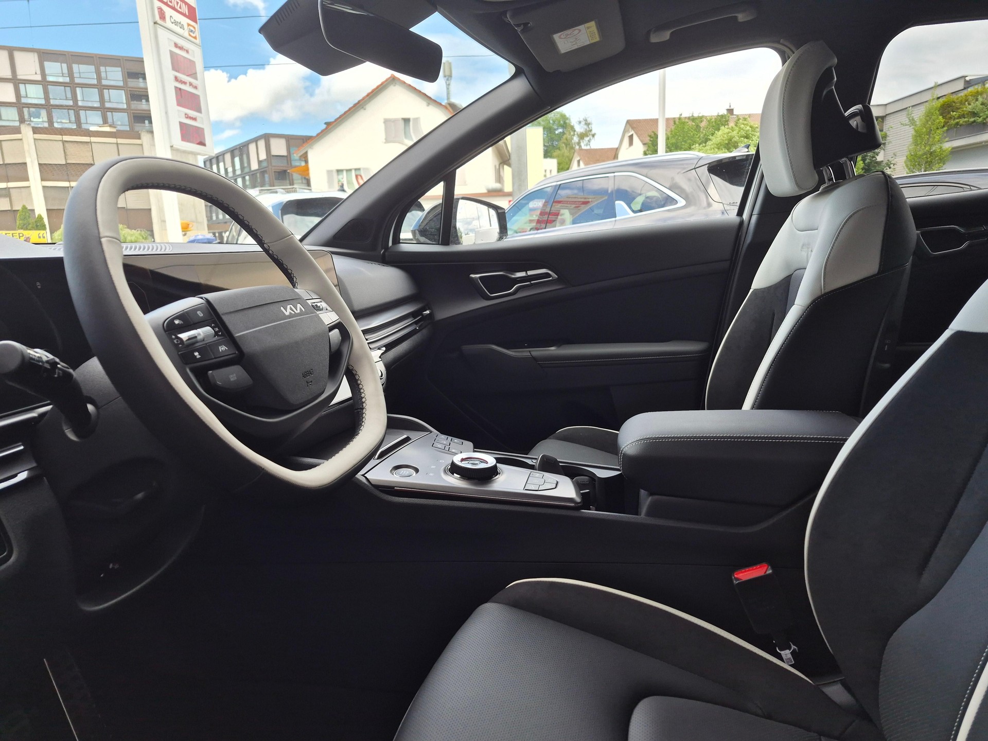 KIA Sportage 1.6 T-GDi PHEV GT-Line-image-12