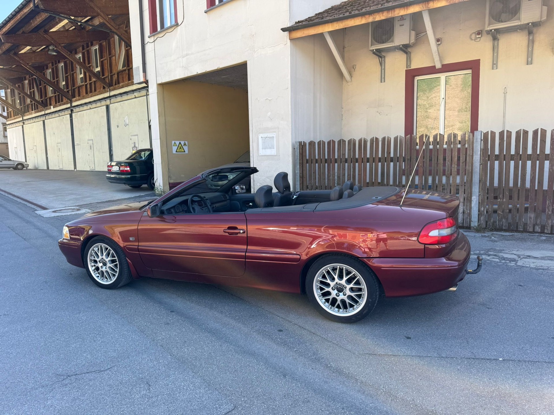VOLVO C70 Cabriolet 2.4T-image-8