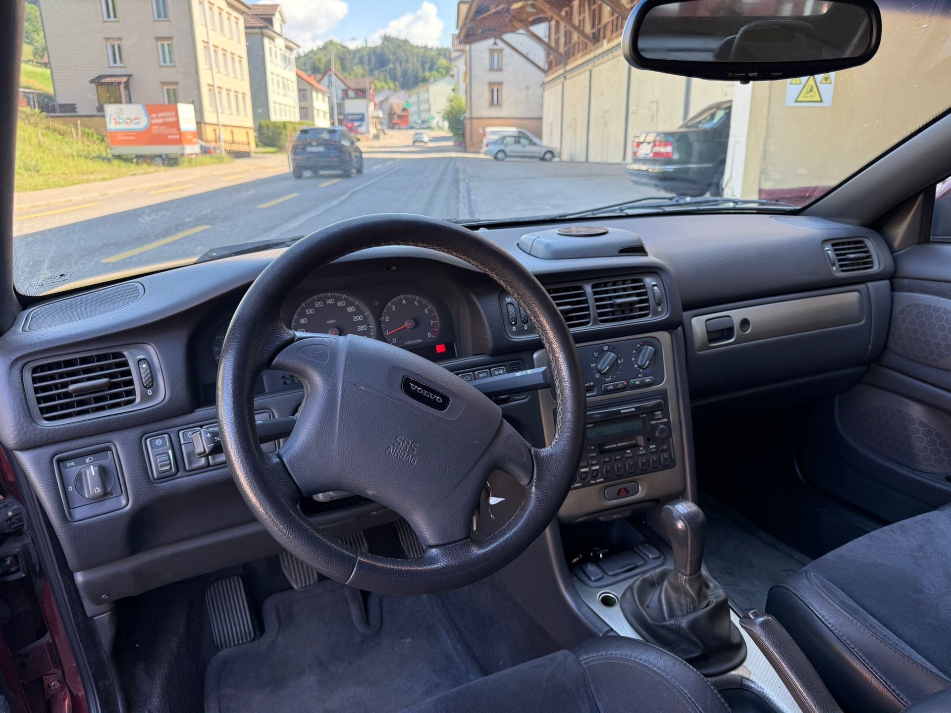 VOLVO C70 Cabriolet 2.4T-image-11