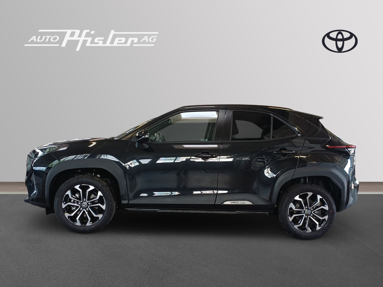 TOYOTA Yaris Cross 1.5 VVT-i HSD Trend AWD-i-image-2