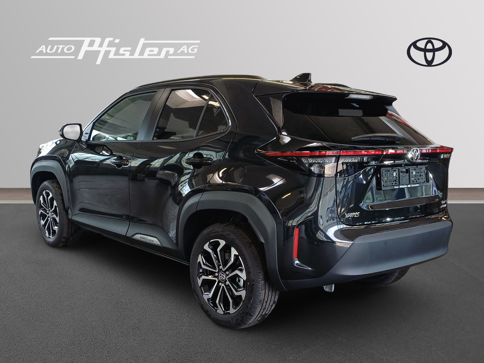 TOYOTA Yaris Cross 1.5 VVT-i HSD Trend AWD-i-image-3