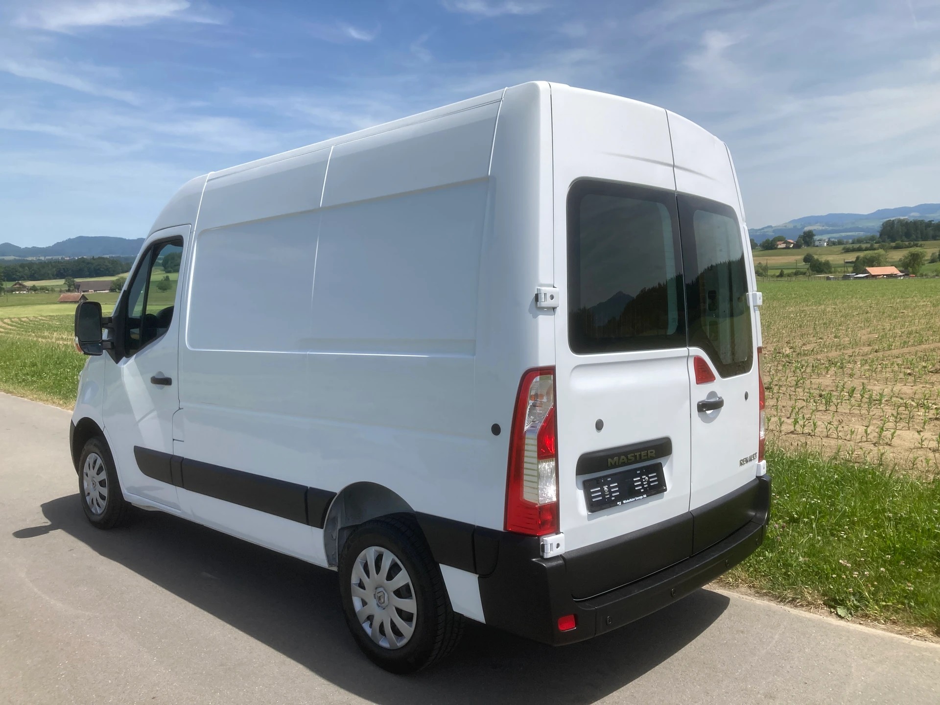 RENAULT Master T33 2.3dCi 110 L1H2-image-3
