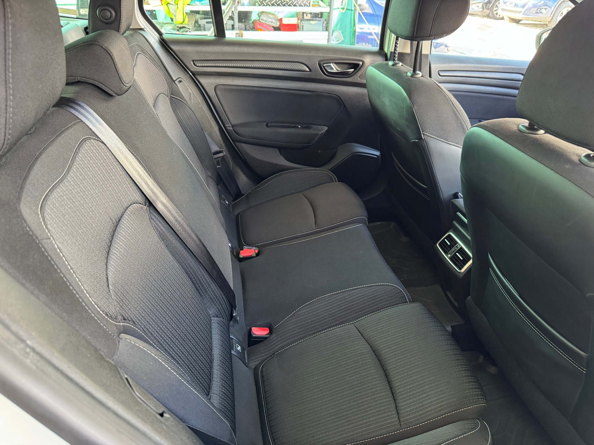 RENAULT Mégane Grandtour 1.5 dCi Business EDC-image-10