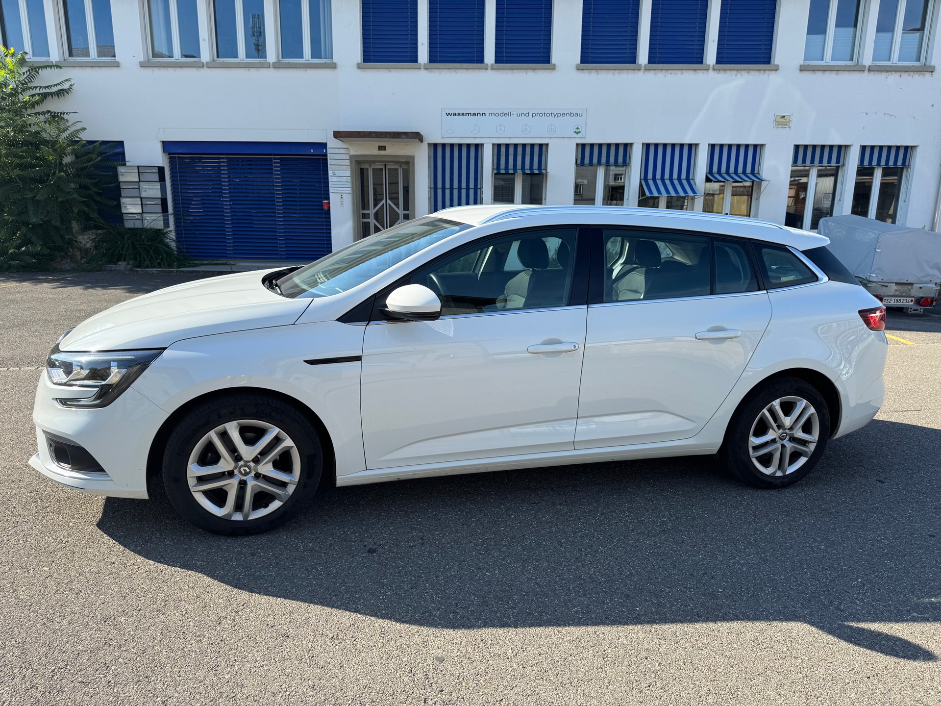 RENAULT Mégane Grandtour 1.5 dCi Business EDC-image-6