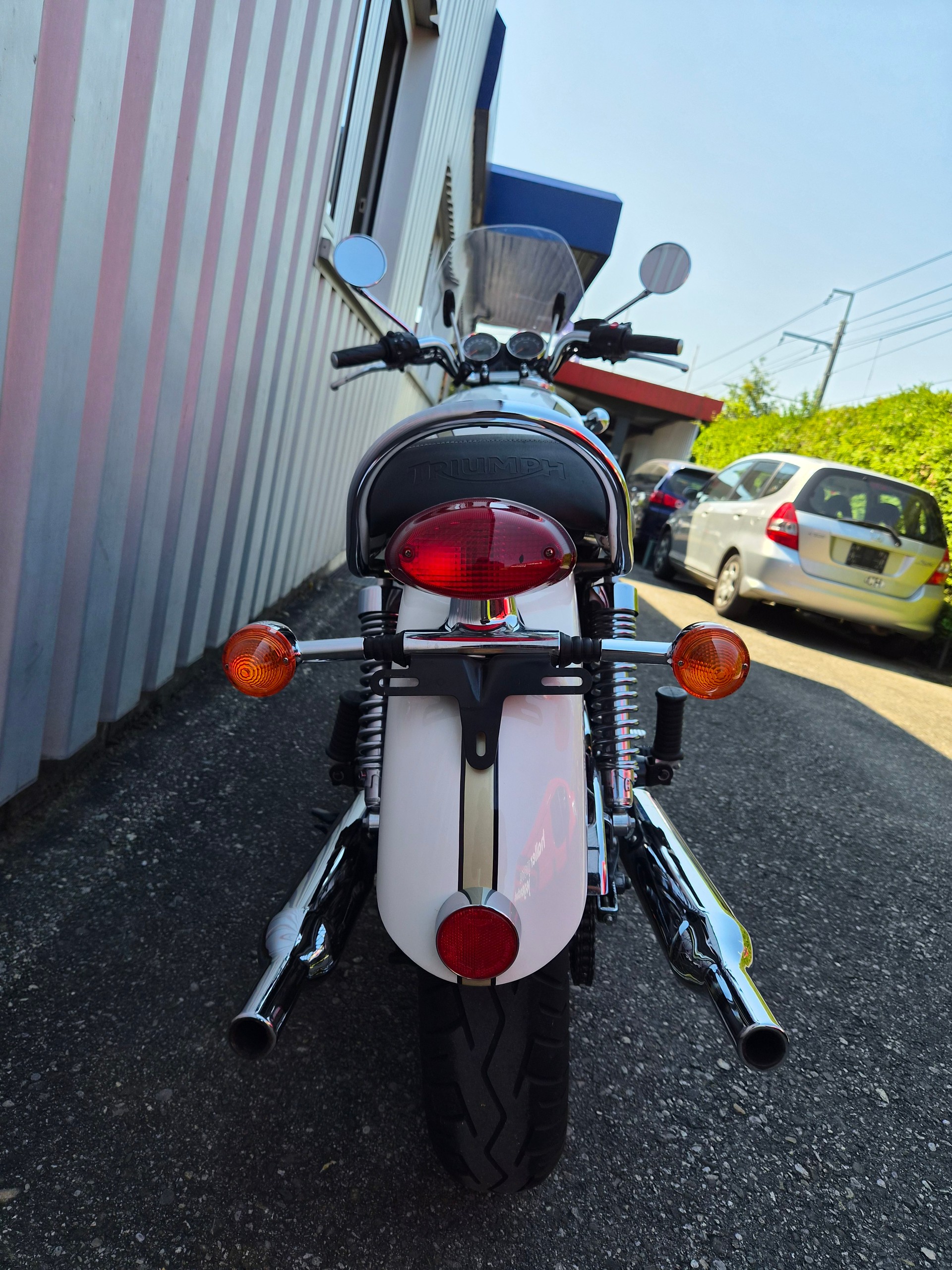 TRIUMPH Bonneville 900 i T 100-image-5