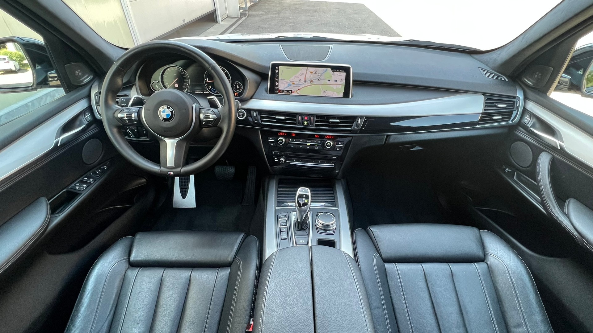 BMW X5 xDRIVE 40d PURE M SPORT PLUS STEPTRONIC l 258 PS-image-17