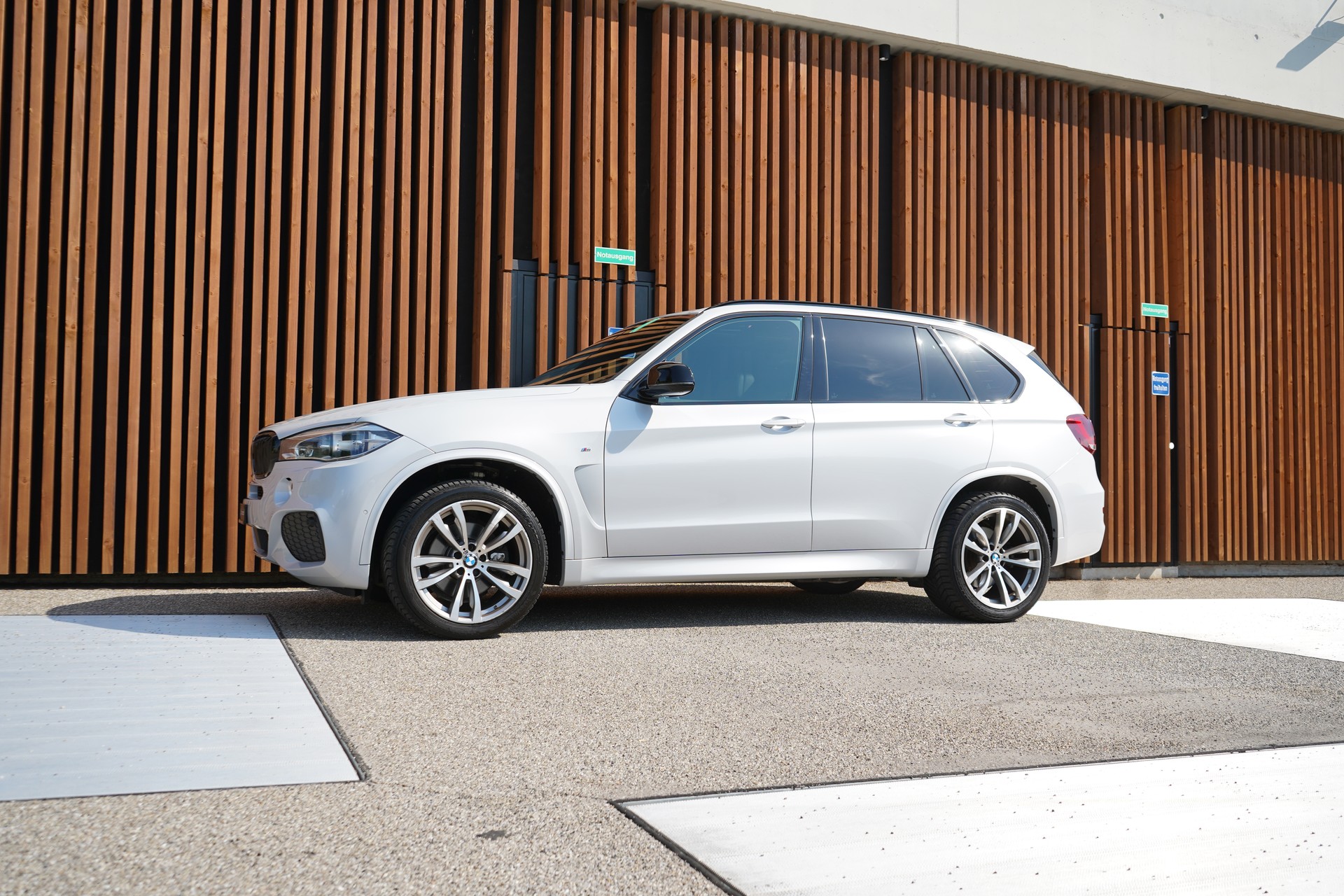 BMW X5 xDRIVE 40d PURE M SPORT PLUS STEPTRONIC l 258 PS-image-4